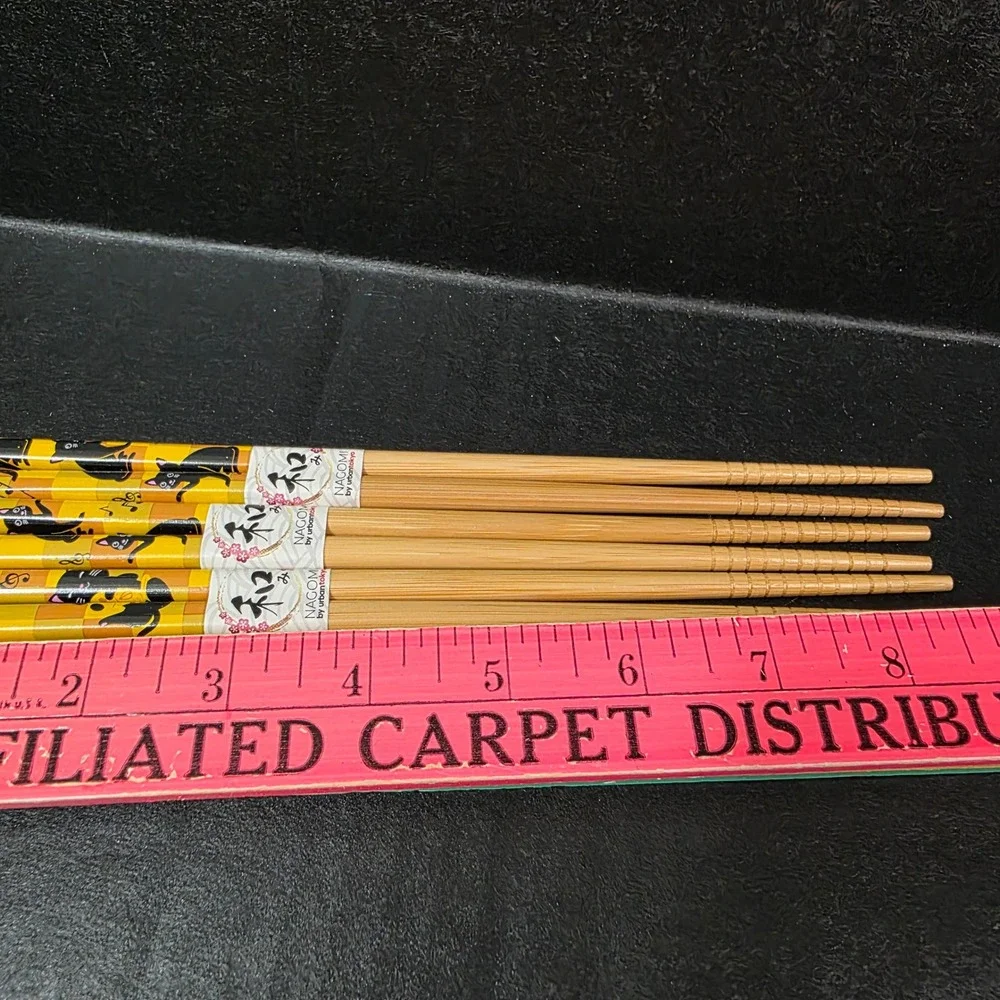 Nagomi by Urban Tokyo Black Cat Bamboo Chopsticks Yellow Musical‎ Note 3 Pairs